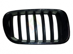 GRILLE AVANT DROITE NOIRE