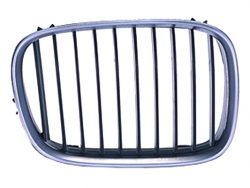 GRILLE AVANT DROITE