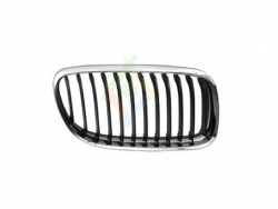 GRILLE DROITE AVEC CADRE CHROME/LAMELLES NOIRES