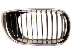 GRILLE DROITE AVEC CADRE CHROME/LAMES CHROME/NOIRES