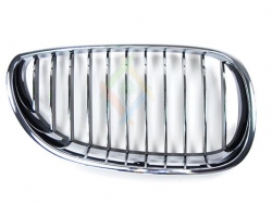 GRILLE DROITE AVEC BORD CHROME LAMELLES CHROME/NOIR