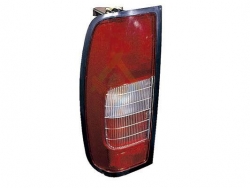 FEU ARRIERE GAUCHE AVEC FEU ANTIBROUILLARD AVEC PORTE FEU P21W+PY21W+